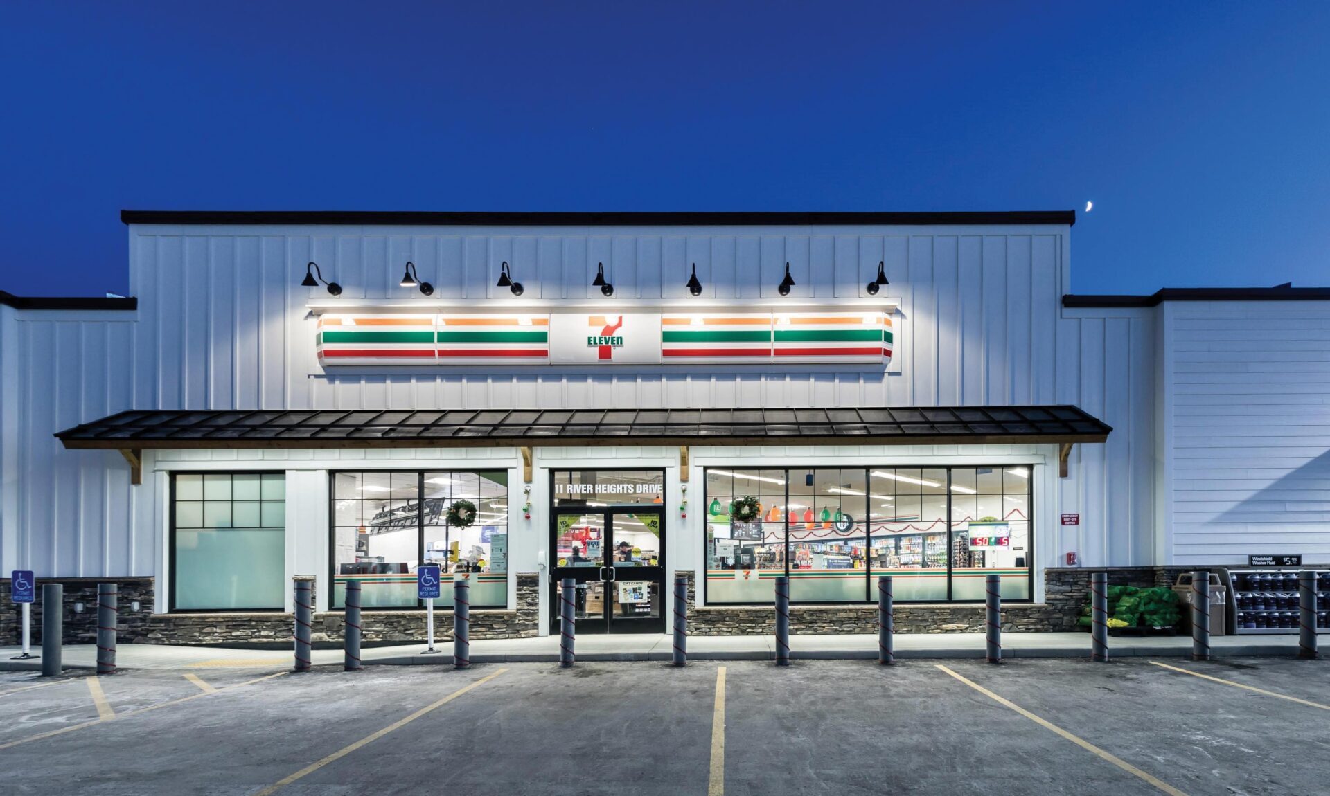 https://menumag.ca/wp-content/uploads/2023/04/7-Eleven-Exterior-web.jpg